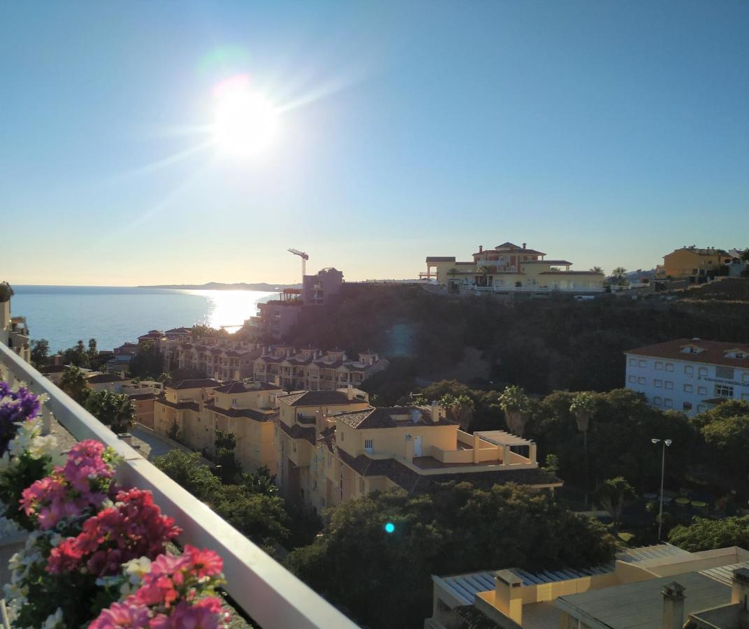 Pena Beach 3 Bedroom Duplex, Bbq, Pool, Sea Views, Benalmadena Exterior photo